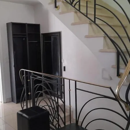 Maison Sur Marne 4 Chambres,proche Disney Villa *